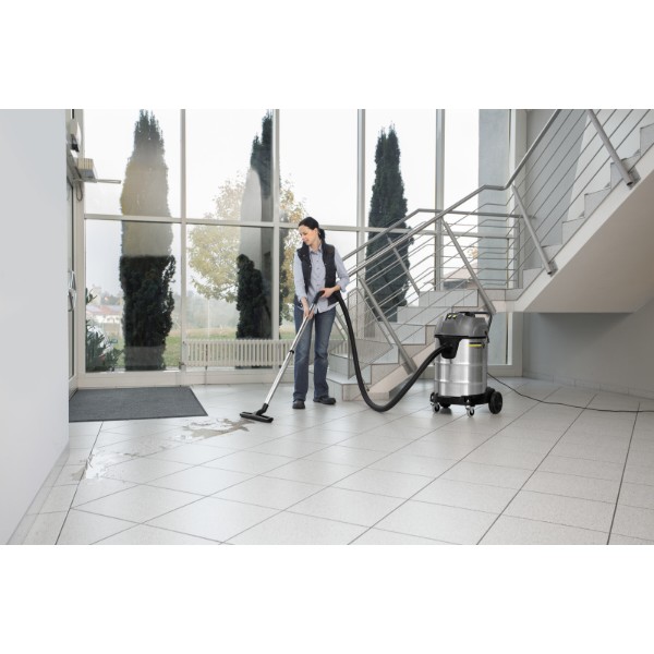 Фото - Пилосос для сухого прибирання без мішка Karcher NT 70/2 Me Classic (1.667-306.0)