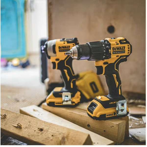 Фото - Набір електроінструментів DeWALT 18 В XR Li-lon 2 Аг (DCK2062D2T)