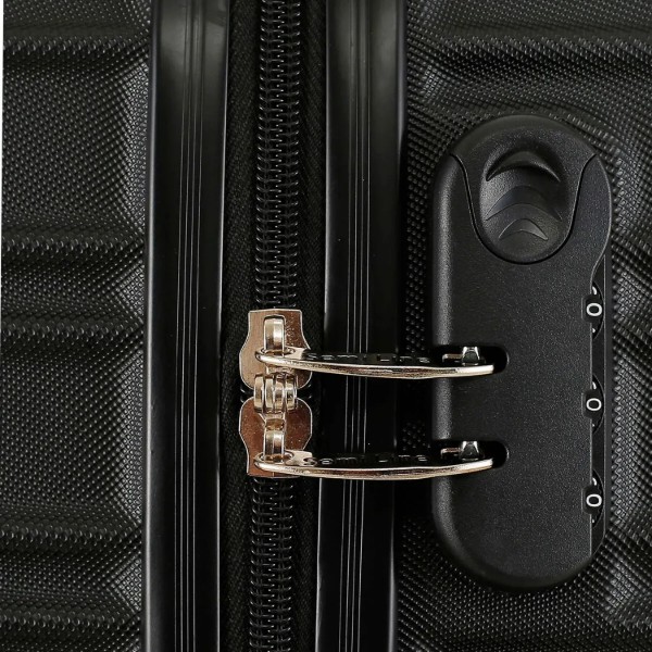 Фото - Чемодан Semi Line 24" (M) Black (T5953-2)