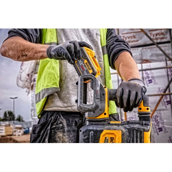 Фото - Акумулятор для електроінструментів DeWALT 18 В/54 В, 12 Аг/4 Ач (DCB548)