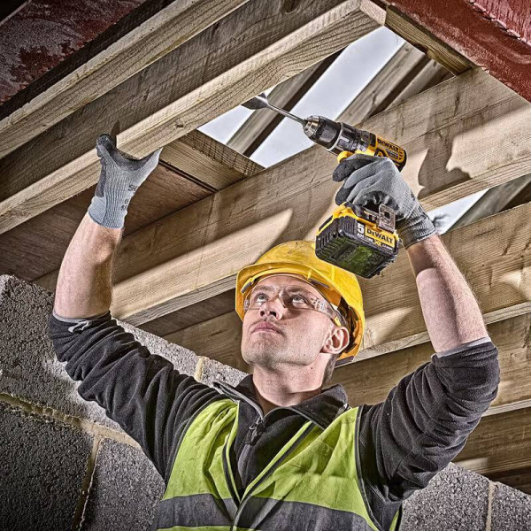 Фото - Дриль-шуруповерт DeWALT DCD796NT