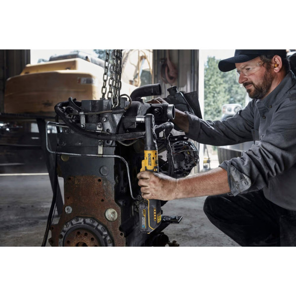 Фото - Ключ-трещетка DeWALT DCF510E2G