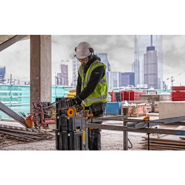 Фото - Болгарка DeWALT XR FLEXVOLT 54 B, Li-lon (DCG418X2)