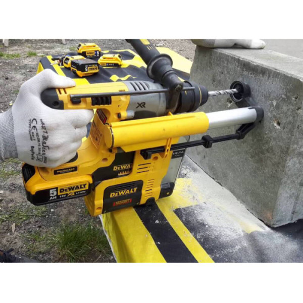 Фото - Перфоратор DeWALT DCH275P2
