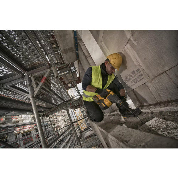 Фото - Перфоратор DeWALT SDS-Plus DCH333NT