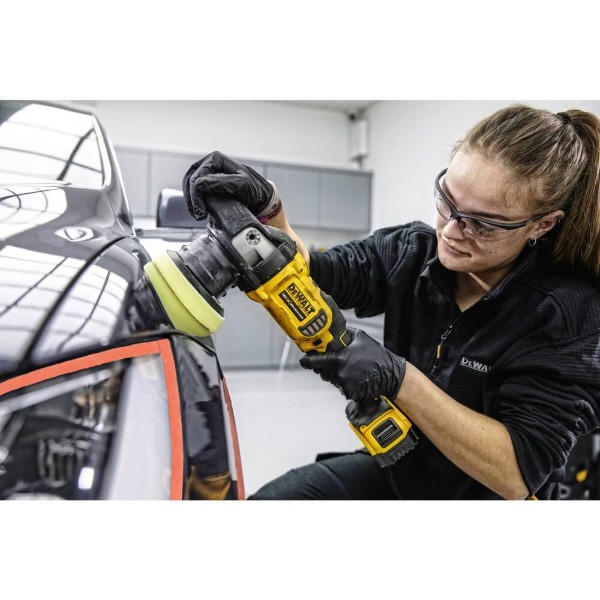 Фото - Полировальная шлифмашина DeWALT 18В XR Li-Ion (DCM848P2)