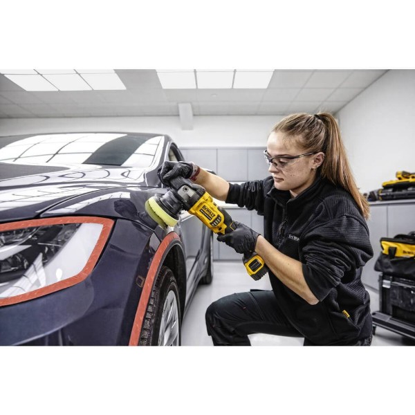 Фото - Полировальная шлифмашина DeWALT 18В XR Li-Ion (DCM848P2)
