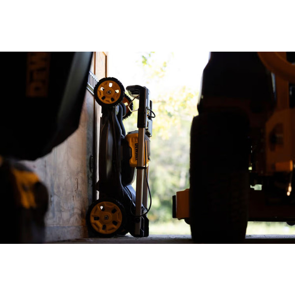 Фото - Газонокосилка аккумуляторная DeWALT DCMWP500N