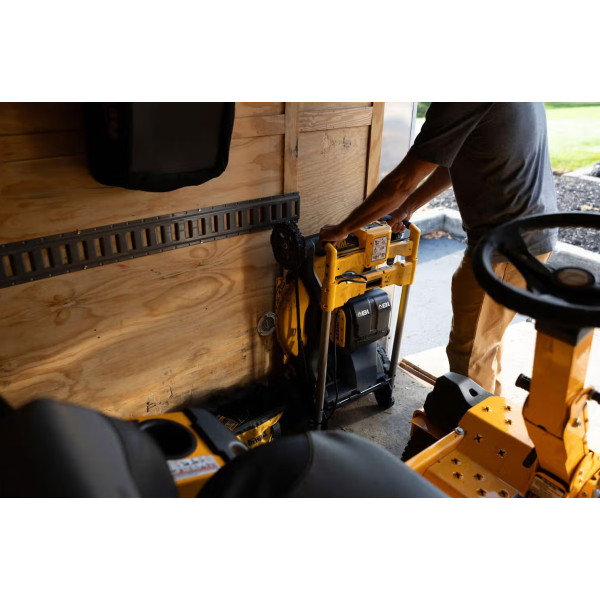 Фото - Газонокосарка акумуляторна DeWALT DCMWSP156N
