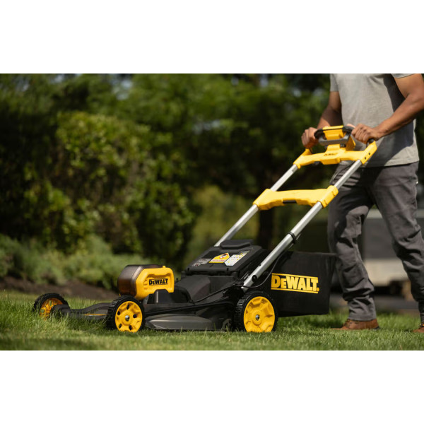 Фото - Газонокосарка акумуляторна DeWALT DCMWSP550N