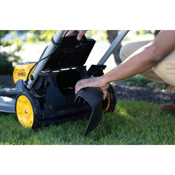 Фото - Газонокосарка акумуляторна DeWALT DCMWSP550N