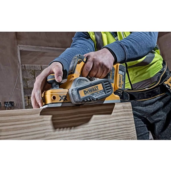 Фото - Електрорубанок DeWALT DCP580N