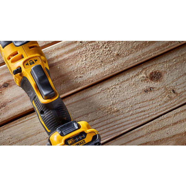 Фото - Багатофоункціональний інструмент DeWALT 12В XR Li-Ion (DCS353NT)