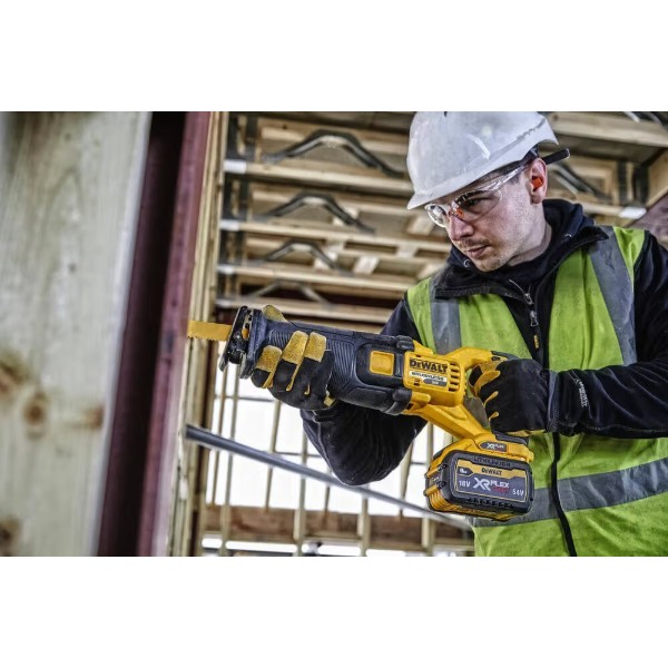Фото - Пила шабельна DeWALT 54В XR FLEXVOLT Li-lon (DCS389N)