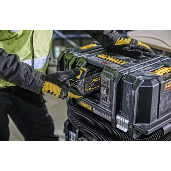 Фото - Пилосос миючий з контейнером DeWALT DCV586MN