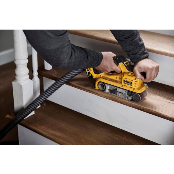 Фото - Ленточная шлиф. машина DeWALT XR Li-Ion 18 В 5 Аг (DCW220P2)