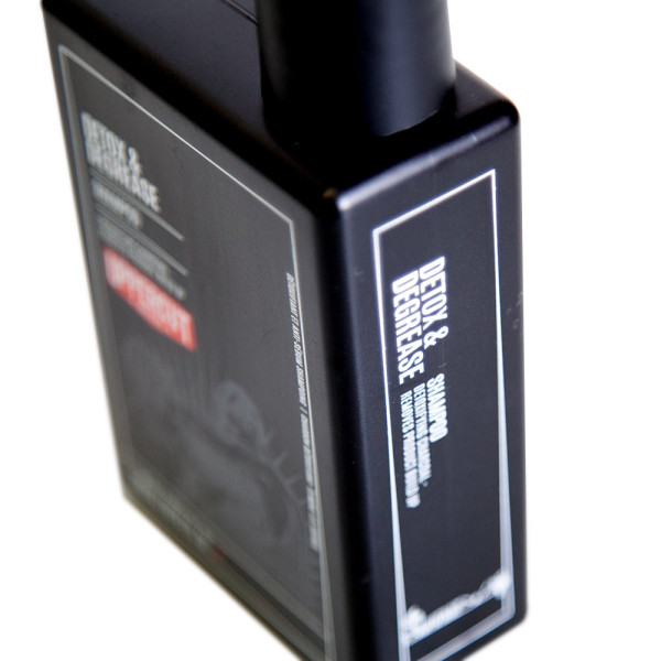 Фото - Шампунь мужской Uppercut Deluxe Detox and Degrease Shampoo 240 мл (817891024820)