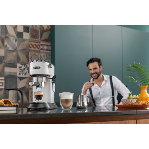 Фото - Кавоварка ріжкова Delonghi EC 685.W