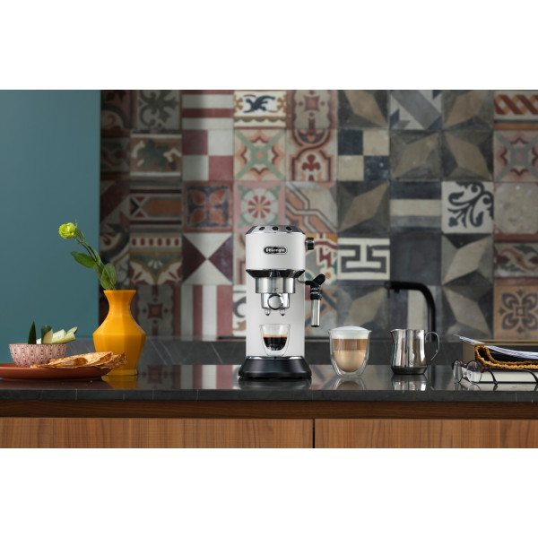 Фото - Кавоварка ріжкова Delonghi EC 685.W