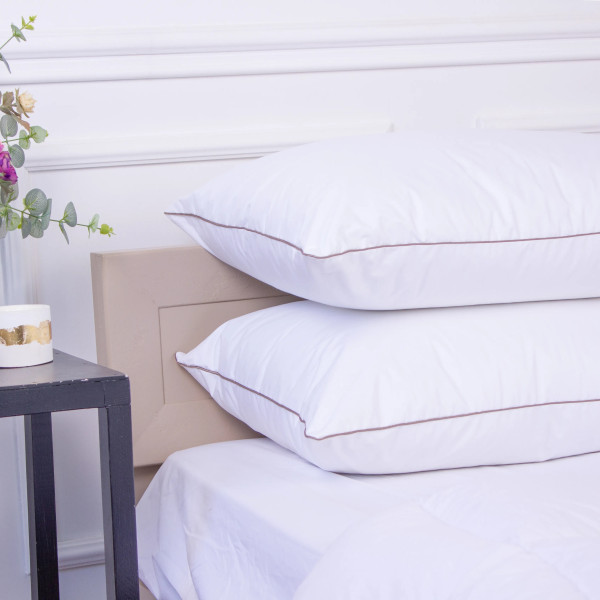 Фото - Подушка стандартна MirSon Hand Made De Luxe White 903 70x70 (2200000555809)