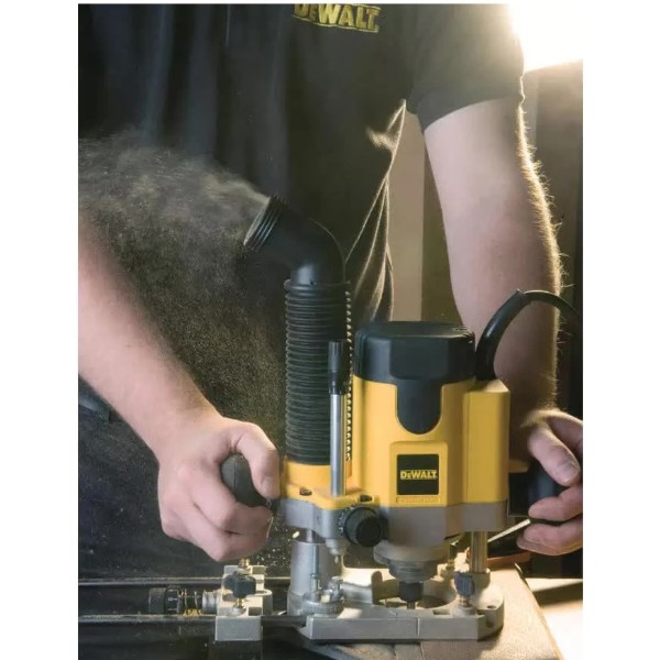 Фото - Фрезер DeWALT DW621