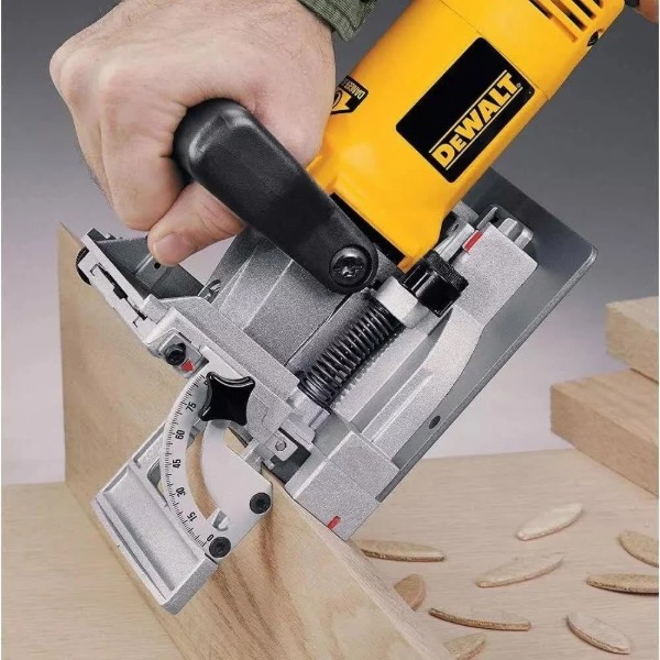 Фото - Фрезер DeWALT DW682K