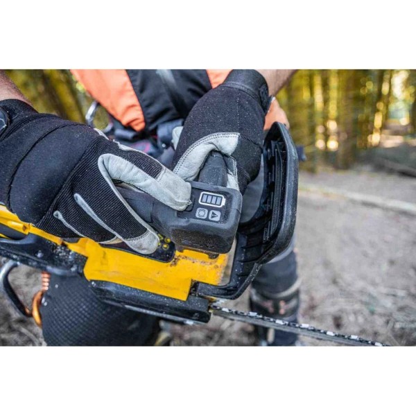 Фото - Ланцюгова пила акумуляторна DeWALT DCMCST635N