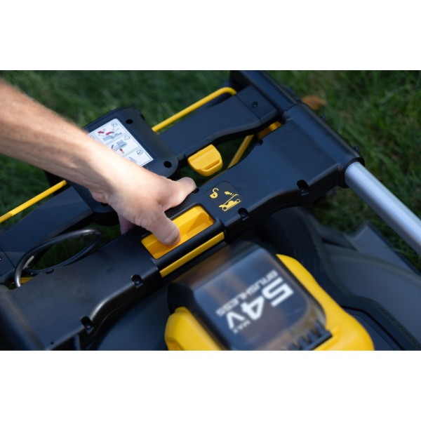 Фото - Газонокосарка акумуляторна DeWALT DCMWP500KIT