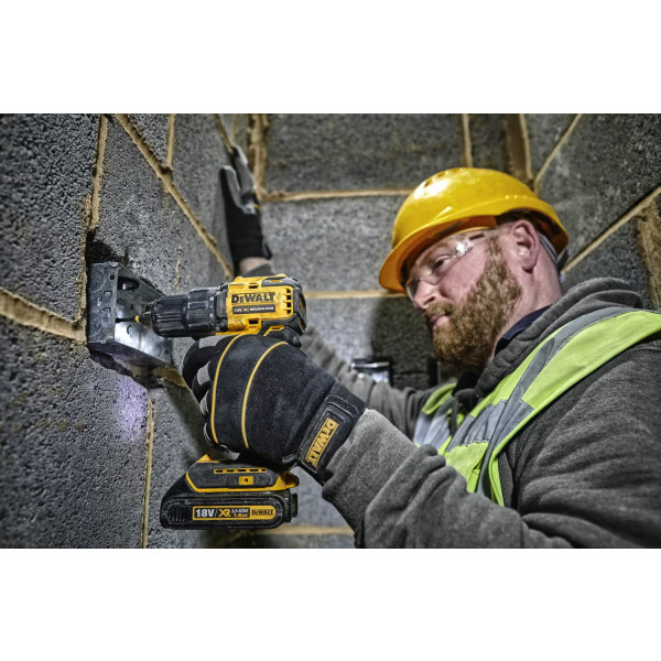 Фото - Дриль-шуруповерт DeWALT DCD708N