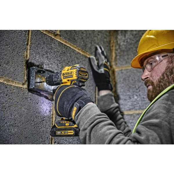Фото - Дриль-шуруповерт DeWALT DCD708N