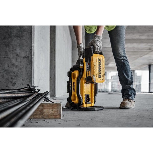 Фото - З/У к аккумуляторной батарее для электроинструментов DeWALT POWERSHIFT (DCBPSC0550)