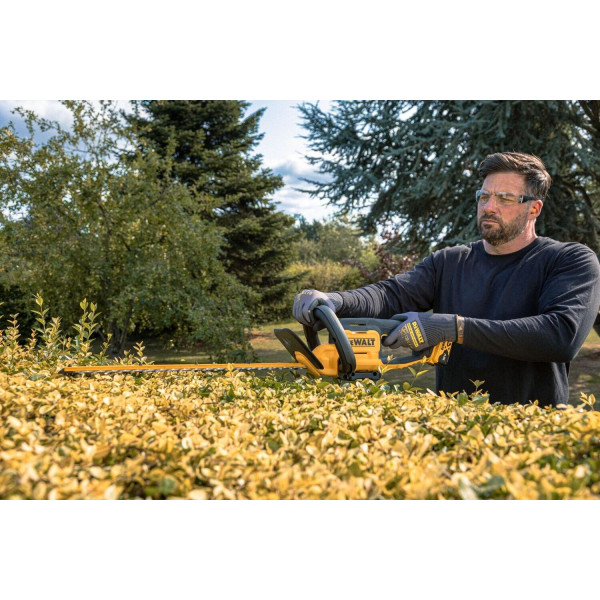 Фото - Кусторез аккумуляторный DeWALT XR Li-Ion 18В (DCMHT562P1)