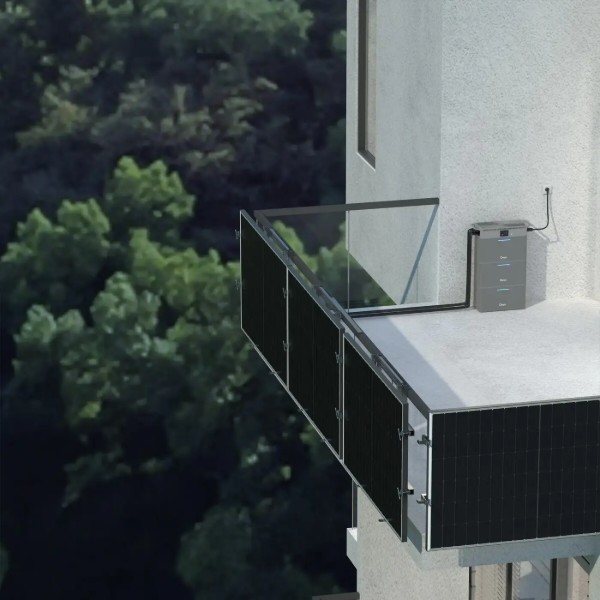 Фото - Система хранения энергии Deye 2.5kW 7.5kWh LiFePO4 51.2V 4 MPPT 220/230V Однофазная (SUN-BK250-7.5KWH-EU-AM4-18L)