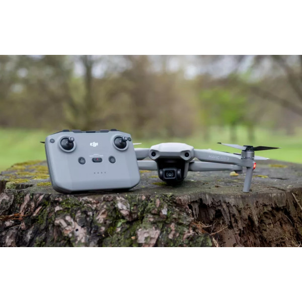 Фото - Квадрокоптер DJI Mavic Air 2 Fly More Combo (DJI Smart Controller)