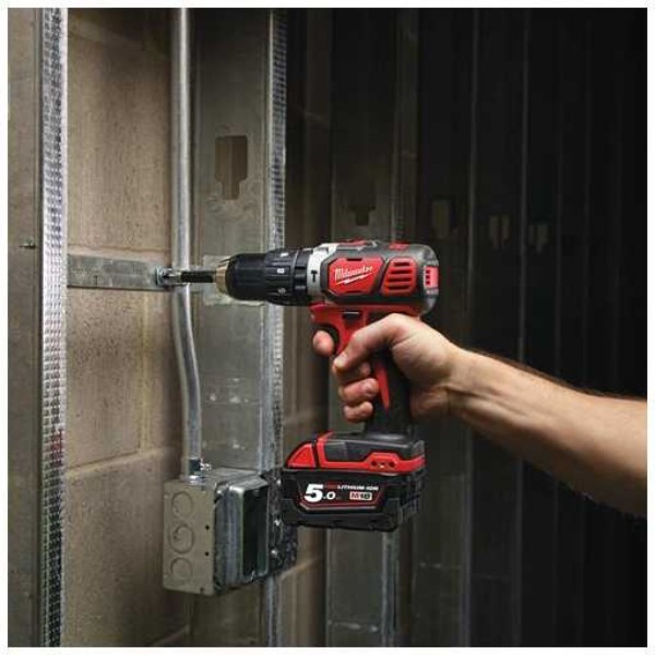 Фото - Дриль-шуруповерт Milwaukee M18 BPD-202С, 50Нм (4933443515)