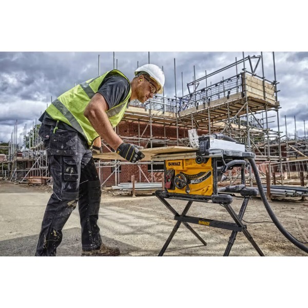 Фото - Циркулярна пила DeWALT 1850 Вт (DWE7485RS)