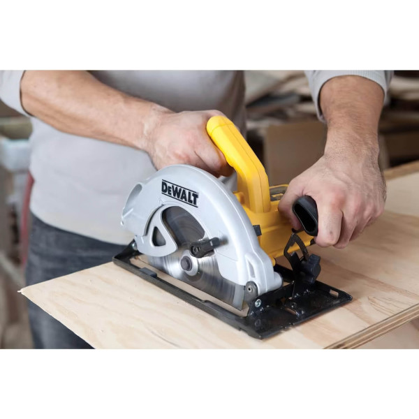 Фото - Пила дисковая DeWALT 1350 Вт (DWE560)