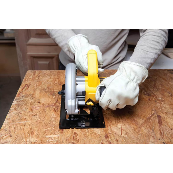 Фото - Пила дисковая DeWALT 1350 Вт (DWE560)