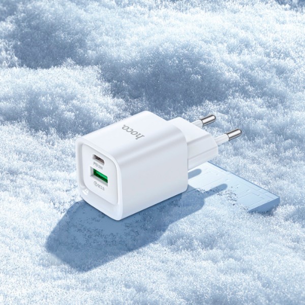 Фото - Сетевое зарядное устройство HOCO C147A Charm PD20W+QC3.0 charger (EU) White (6942007630276)