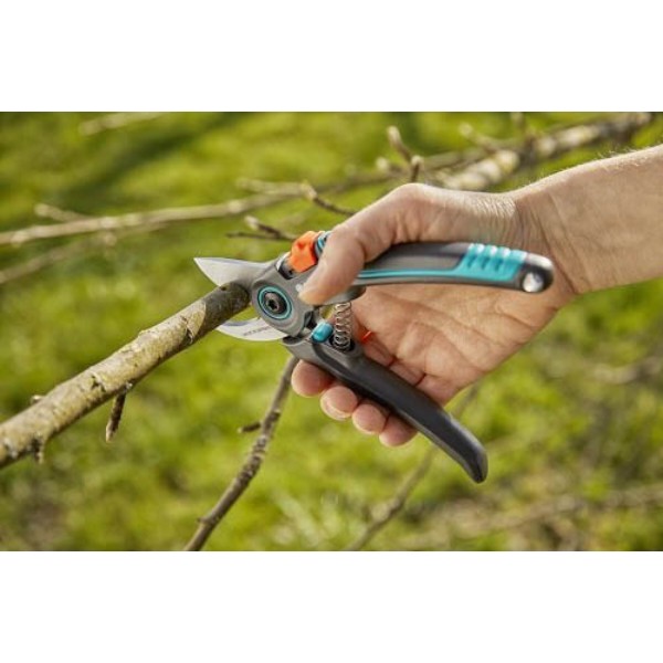Фото - Секатор Gardena ExpertCut 22 мм (12203-20.000.00)
