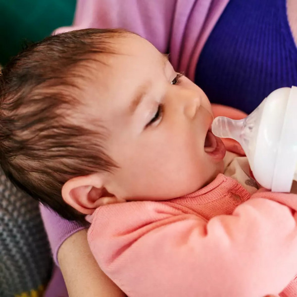 Фото - Бутылочка для кормления Philips Avent Набор Natural 2.0 для новорожденного (SCD301/01)