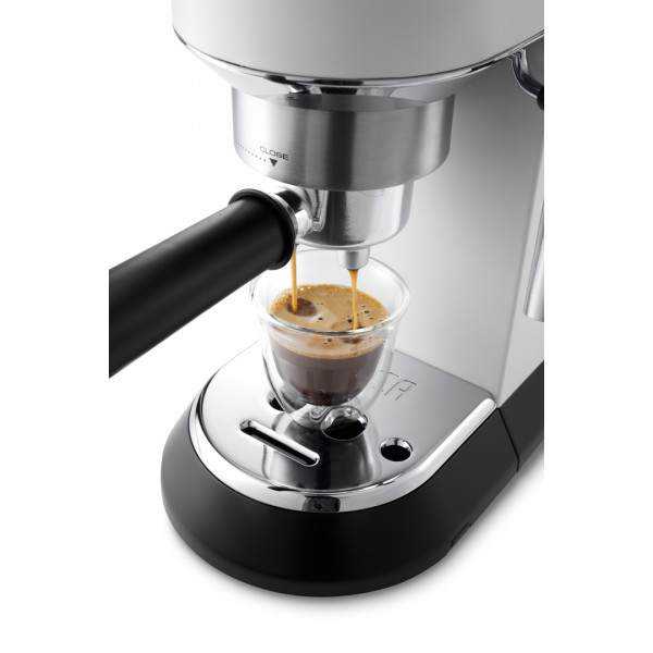 Фото - Кавоварка ріжкова Delonghi EC 685.W