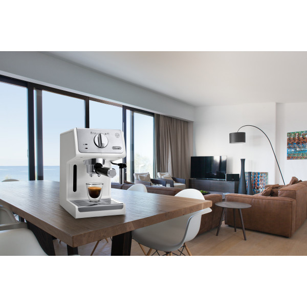 Фото - Кофеварка рожковая Delonghi ECP33.21.W