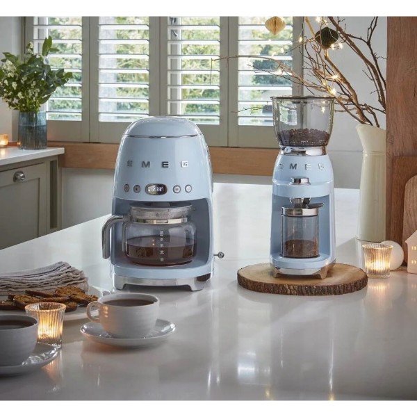 Фото - Кавоварка крапельна Smeg DCF02PBEU