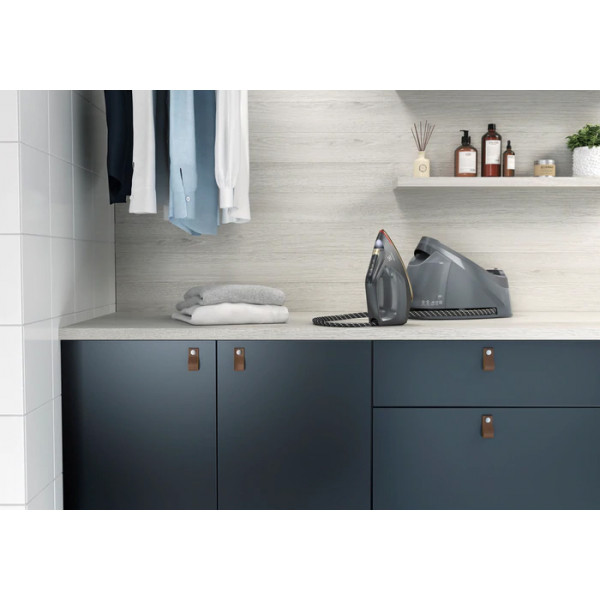 Фото - Праска з парогенератором Electrolux E8ST1-8EGM