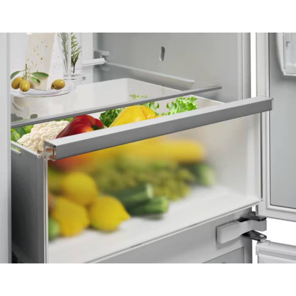 Фото - Холодильник встраиваемый Electrolux LNA7CE18S