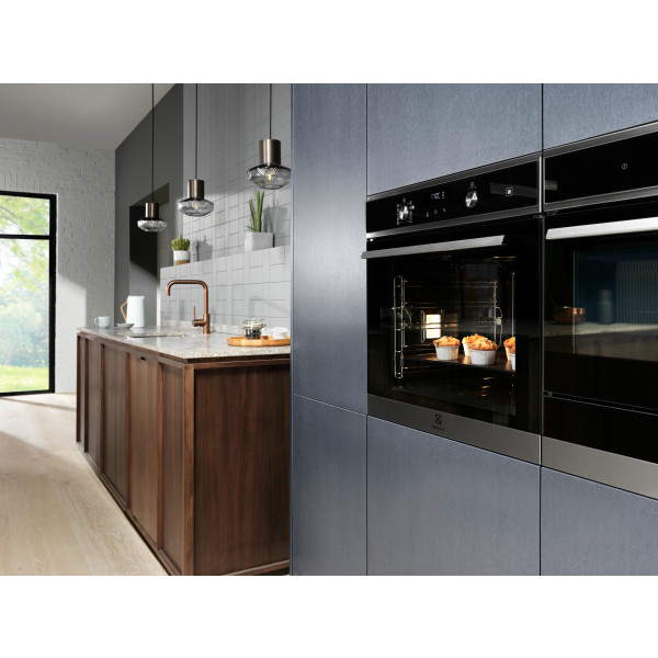 Фото - Уценка - Духовой шкаф Electrolux OED3H50TX