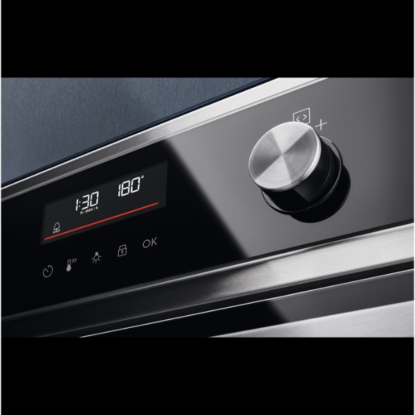 Фото - Духова шафа Electrolux EOF6P76BX