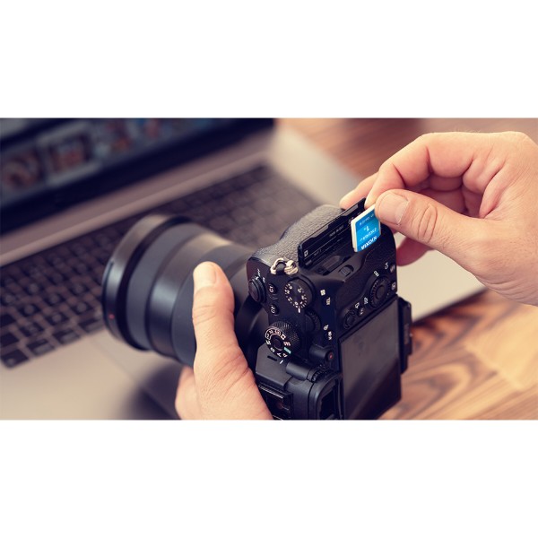 Фото - Карта памяти Kioxia EXCERIA G2 SDHC 32GB U3 V30 (LNEX2L032GG4)