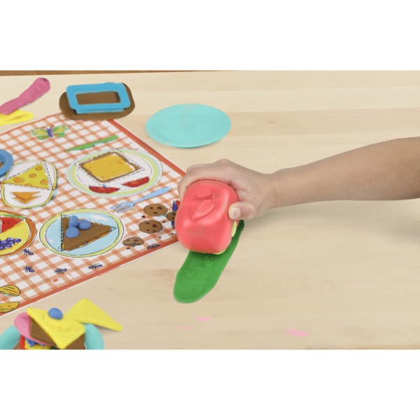 Фото - Набори для ліплення Play Doh Hasbro Play-Doh "Пікнік" (F6916)